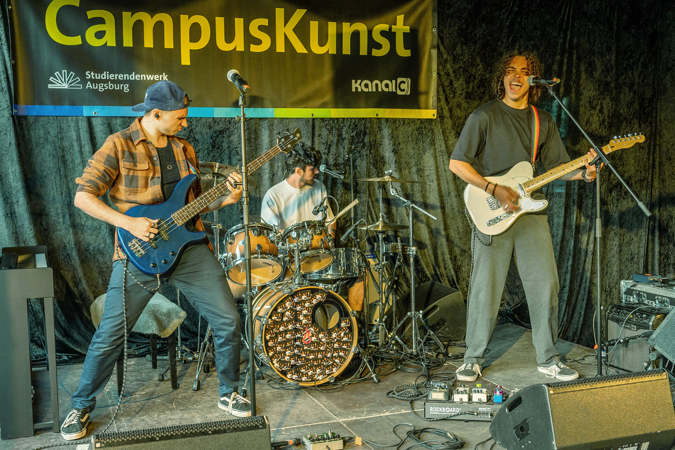 Die französische Band "Last Rainbow" bei der CampusKunst im Sommersemester 2026